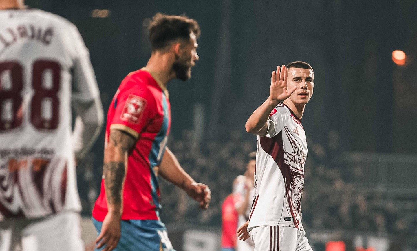 Pobjeda Borca nad Sarajevom u derbiju: Mrlju bacili sramotni povici domaćih navijača!